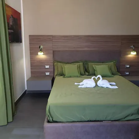 Queen Medina Centro Storico 5* Neapol