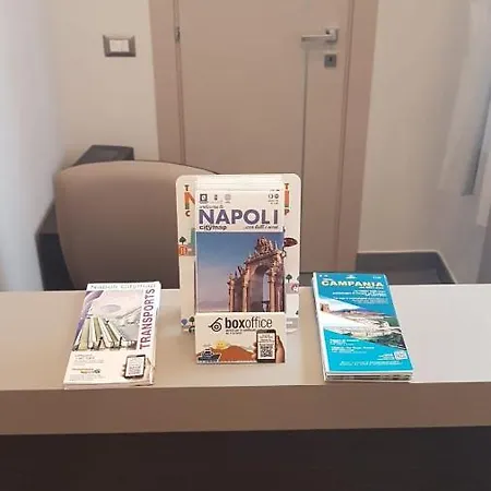 Queen Medina Centro Storico 5* نابولي